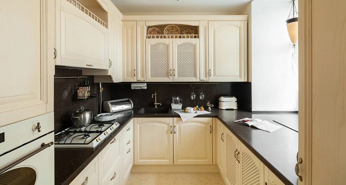 Кухня с коричневой столешницей фото Заказать изделия из искусственного акрилового камня Grandex E-602 American Freed