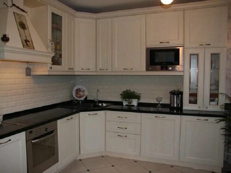 Кухня с коричневой столешницей фото Томская-Мебель, мебель на заказ, ул. Мокрушина, 9, стр. 40, микрорайон Мокрушинс