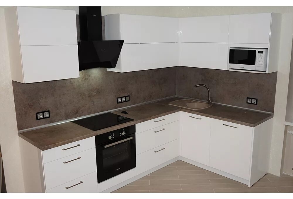 Кухня с коричневой столешницей фото Кухни из МДФ, купить недорогую кухню в нашем каталоге