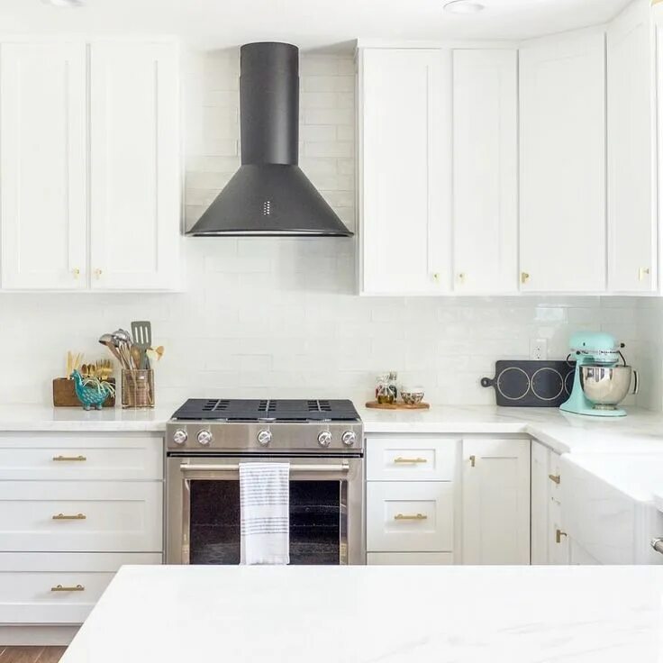 Кухня с купольной вытяжкой фото в интерьере Hi guys. So I’ve been slowing it waaaauyy down. Like way down. Limited my consul