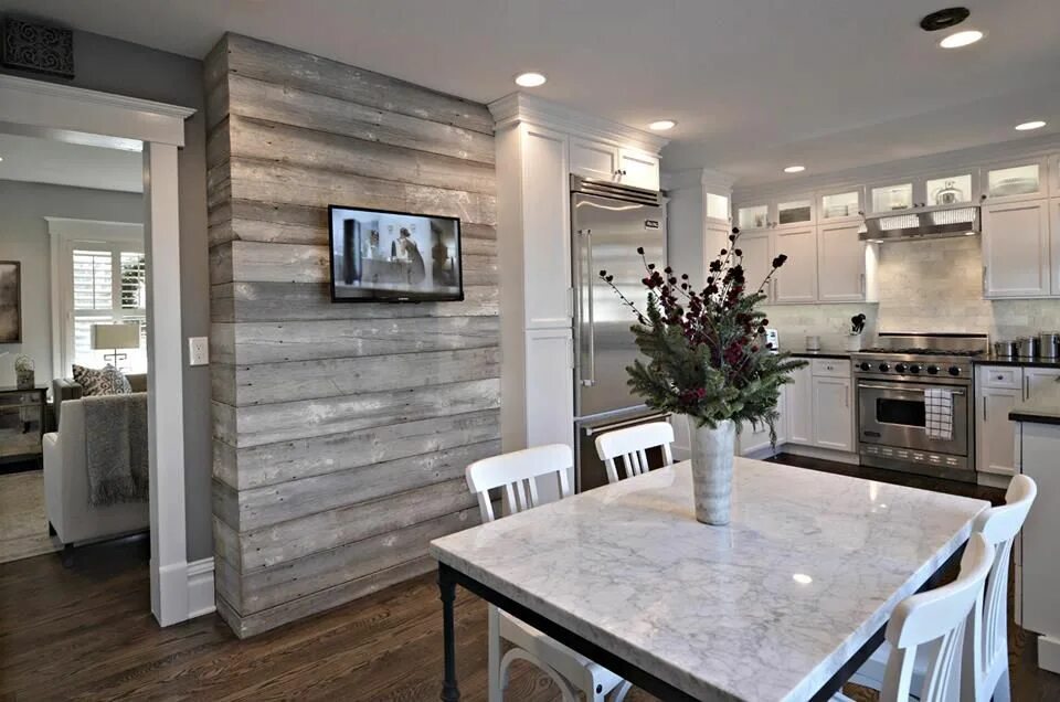 Кухня с ламинатом на стене фото дизайн 2017 Hardwood Flooring Trends - 13 Trends to follow Shiplap living room, Accent 