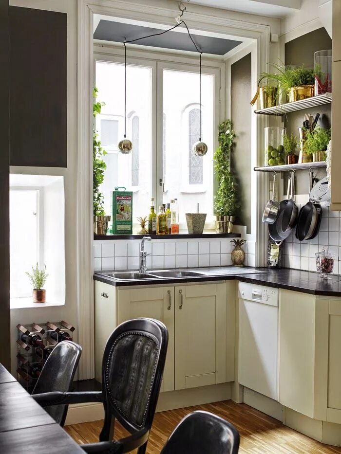 Кухня с маленьким окном фото Mes coups de cœur de la semaine #90 Kitchen interior, Kitchen renovation, Kitche