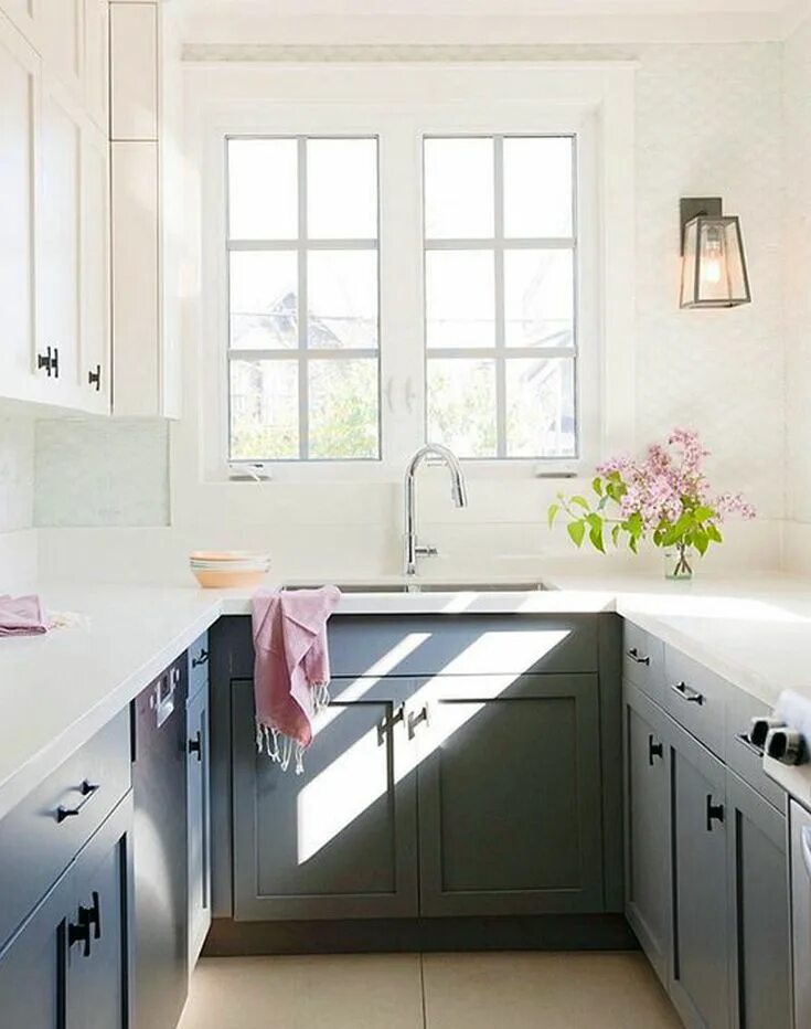 Кухня с маленьким окном фото A Chic Laundry Room Design with LG - copycatchic Kitchen remodel small, Kitchen 