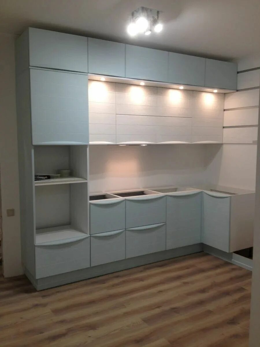 Кухня с маленькими верхними шкафами фото Квартира в аренду сдаётся: 50 000 тг. - Аренда долгосрочная Актобе на Olx