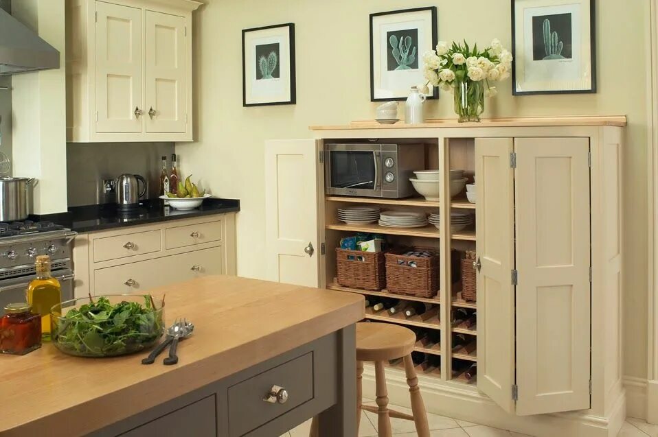 Кухня с напольными шкафами фото в интерьере Основы организации кухни: выдвижные ящики и кухонные шкафыHome Life Organization