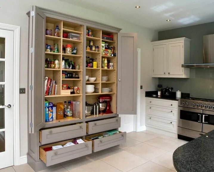 Кухня с напольными шкафами фото в интерьере Semi-recessed pantry Pantry design, Kitchen pantry design, Built in pantry