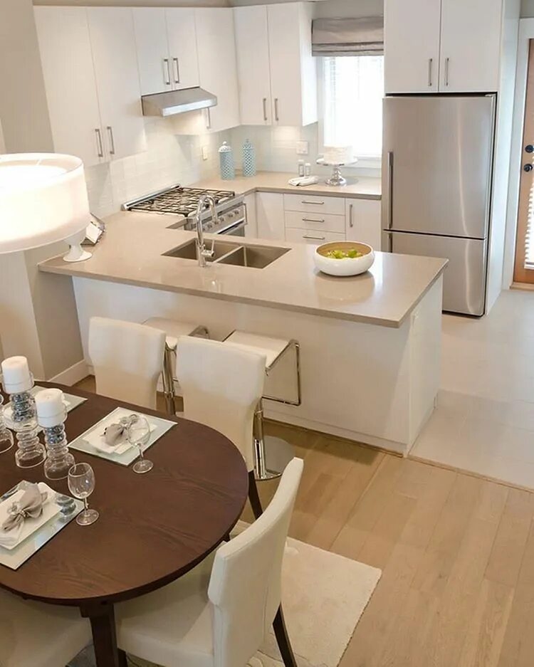Кухня с обеденным столом планировка Pin by Zuza Bednarczyk on Kuchnie Home decor kitchen, Small modern kitchens, Kit