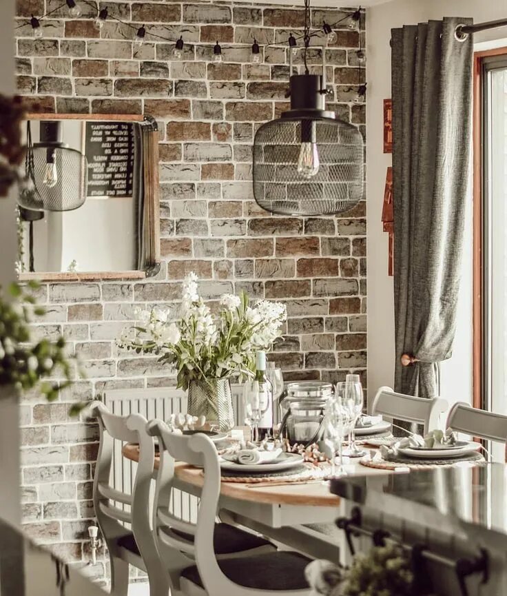 Кухня с обоями под кирпич дизайн фото Kitchen diner renovation with shaker kitchen cupboards and industrial dining vib