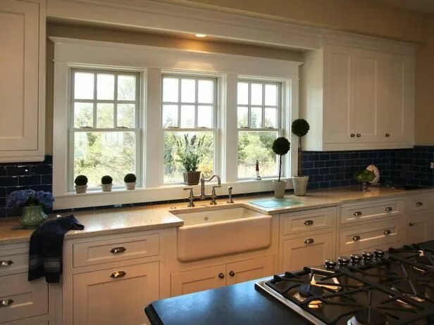 Кухня с окном дизайн фото Kitchen Bay Window Ideas Kitchen remodel, Craftsman kitchen, Kitchen sink window
