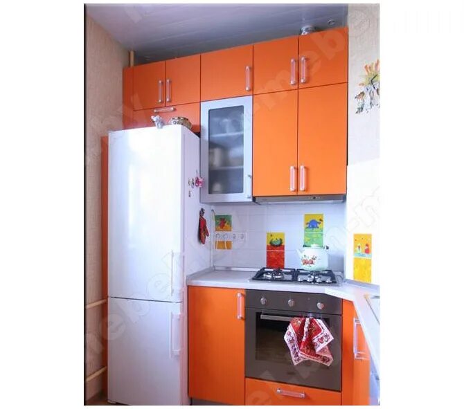 Кухня с оранжевым холодильником дизайн фото Кухня угловая ярко-оранжевая