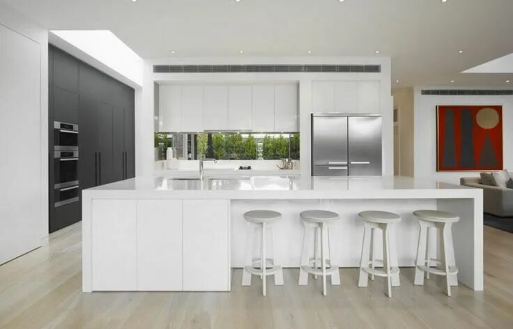 Кухня с островом 2024 фото white kitchen modern White modern kitchen, Kitchen renovation design, Modern kit