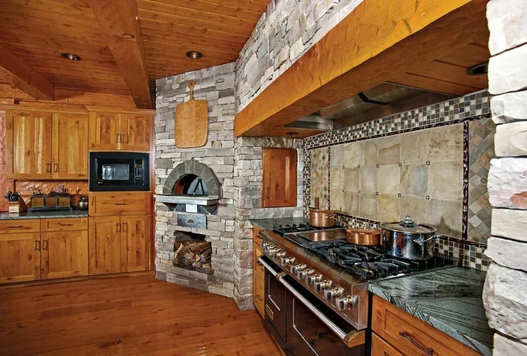 Кухня с печкой в частном доме дизайн Photos - Timber and log home kitchens and dining rooms Log home kitchens, Log ho