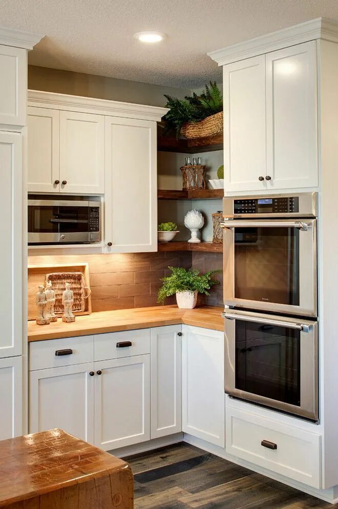 Кухня с полками и шкафами фото Maximize Your Kitchen Space with a Corner Cabinet Shelf