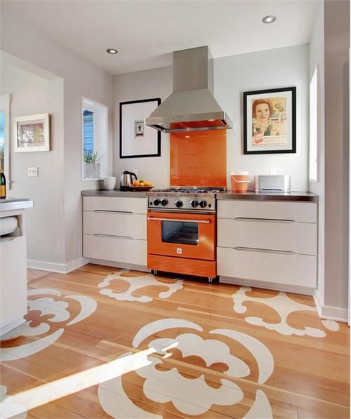 Кухня с рыжим полом в интерьере фото Color in the Kitchen: Orange - Revved-Up Range on HomePortfolio, Kitchen by Laur