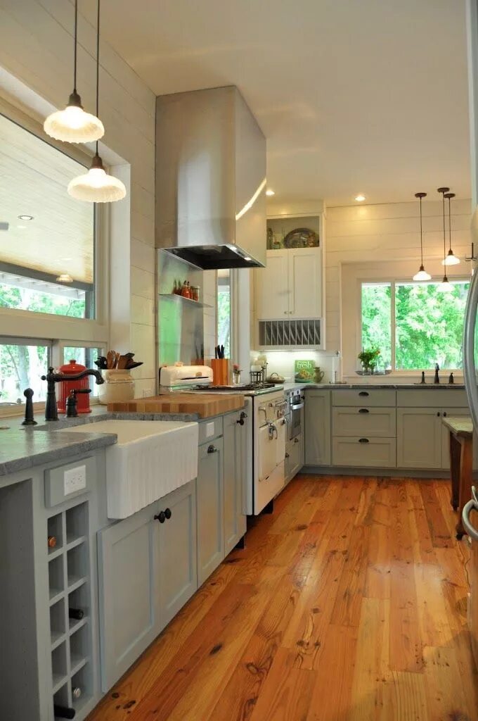 Кухня с рыжим полом в интерьере фото Image result for wood floor and cabinet combinations Wood floor kitchen, House f