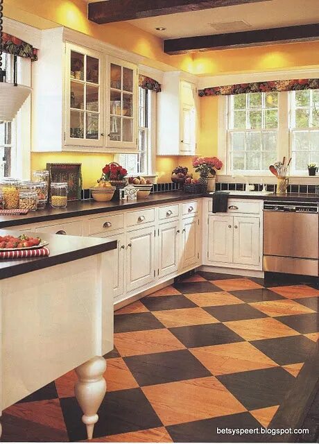 Кухня с рыжим полом в интерьере фото An Aeorsmith Kitchen Home decor kitchen, Kitchen inspirations, Kitchen flooring