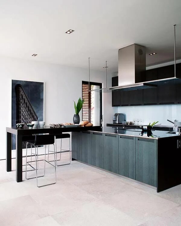 Кухня с серыми полами дизайн фото Sleek and Refined Mallorca Villa Kitchen flooring, Kitchen flooring options, Kit