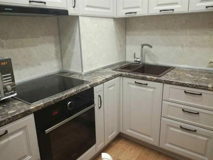 Кухня с шахтой дизайн фото Pin on Wohnzimmer grau Kitchen layout, Kitchen, Kitchen cabinets