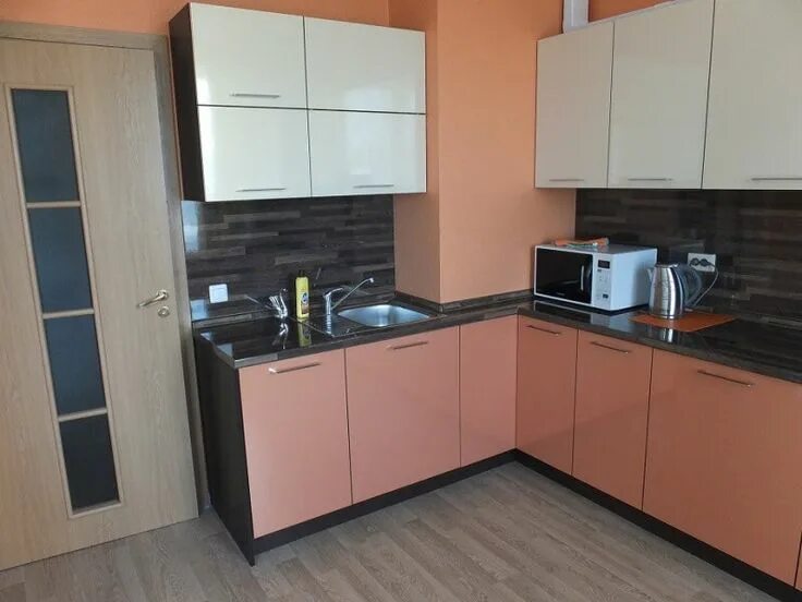 Кухня с шахтой в углу дизайн фото Дизайн кухни с вентиляционным коробом (с изображениями) Дизайн кухни, Кухня, Диз