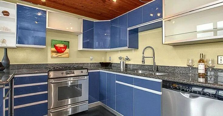 Кухня с синей столешницей фото Blue Pearl Granite Countertops (Pictures, Cost, Pros and Cons) kitchen counterto