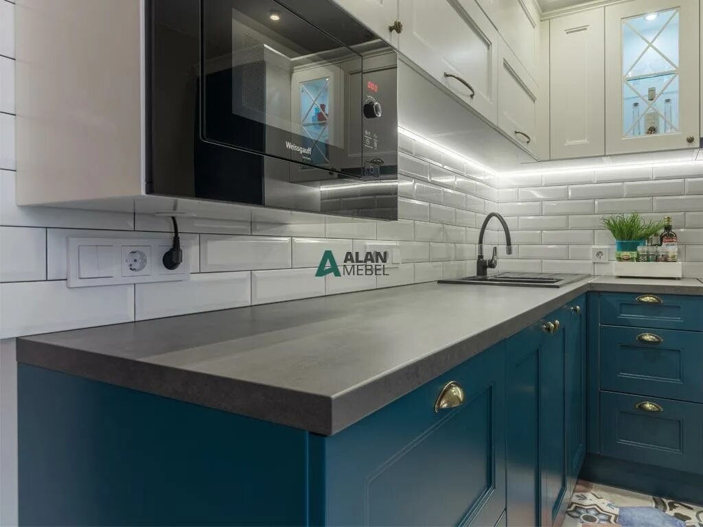 Кухня с синей столешницей фото Кухни с голубой столешницей - Дом Мебели.ру
