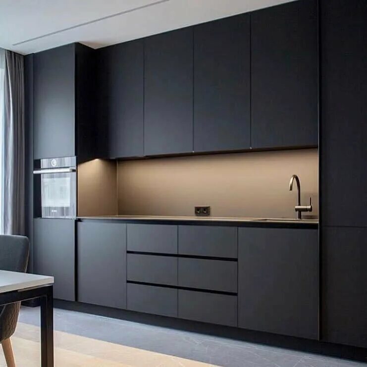 Кухня с темными фасадами фото Больше не работает: MOSSMAN, мебель для кухни, Москва, поселение Московский, Кие