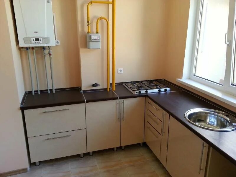 Кухня с трубами фото Какую топочную газовики примут без нареканий: 11 рекомендаций, чтобы не было про