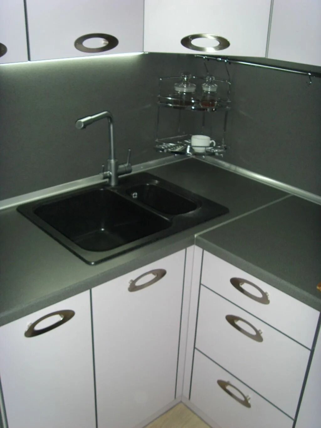 Кухня с угловой мойкой дизайн Где по быстрому купить кухню из готовых модулей Форум Страница 1