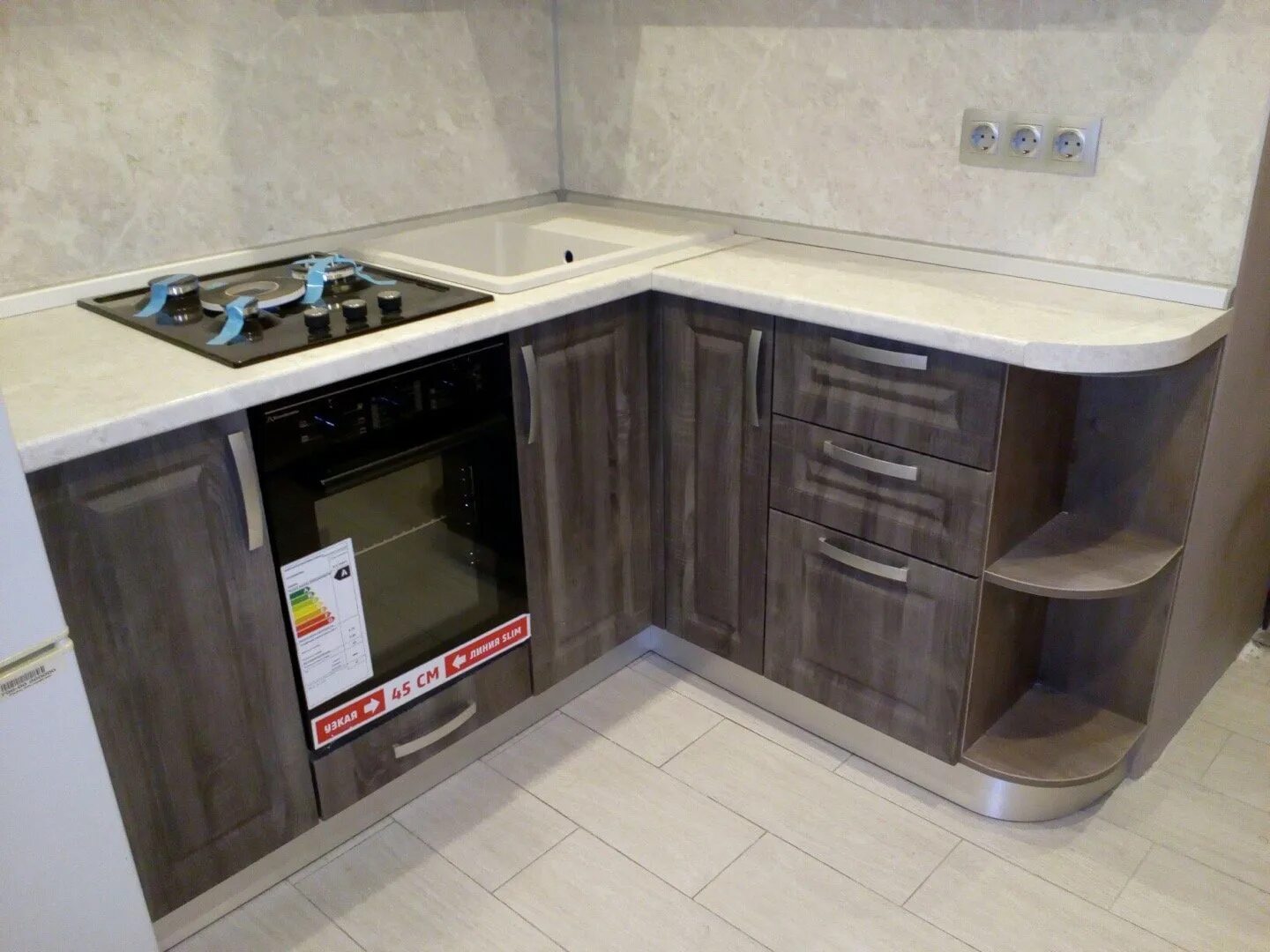 Кухня с угловой столешницей фото Угловая столешница без швов: найдено 89 картинок