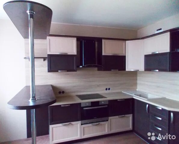 Кухня с угловой стойкой фото Угловая кухня с барной стойкой: дизайн для большой и маленькой планировки, фото