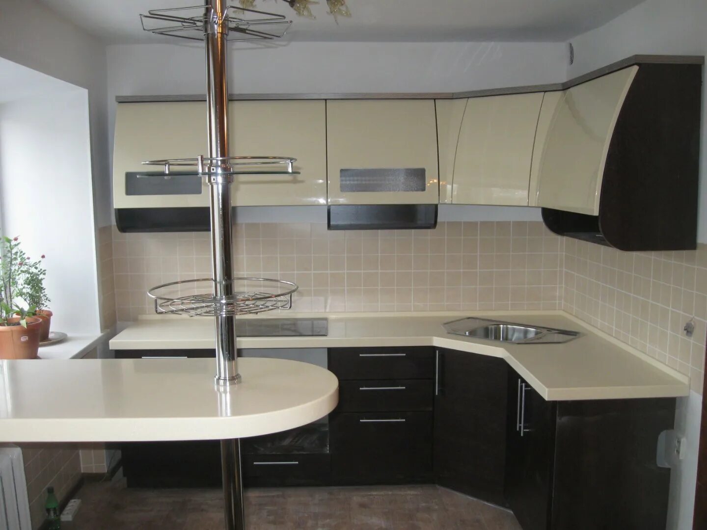 Кухня с угловой стойкой фото Кухонный гарнитур с барной стойкой дизайн (76 фото) - фото - картинки и рисунки: