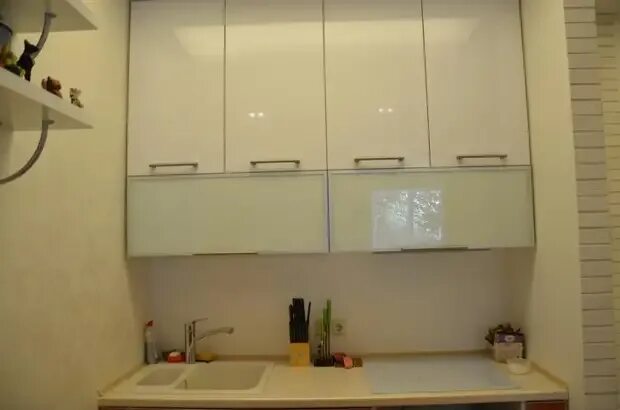 Кухня с узкими верхними шкафами фото Из прихожей сделать кухню, или хочу полноценную трешку - Сделай сам - Медиаплатф