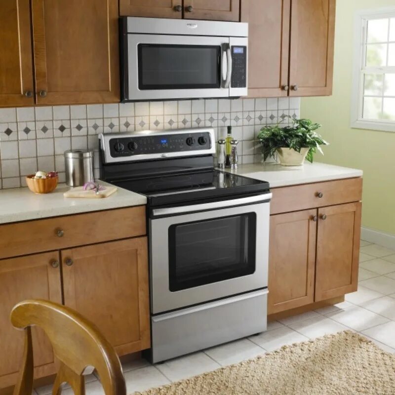 Кухня с встроенной плитой фото Отдельностоящая плита на кухне фото - DelaDom.ru