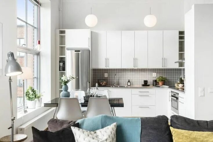 Кухня с высокими потолками дизайн фото A Beast of a Kitchen Is Now a Blue Beauty Kitchen İdeas Высокие потолки, Лофт, П