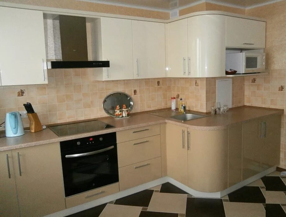 Кухня с выступами дизайн Купить кухню с крашенными фасадами (эмаль) в Нижнем Новгороде на заказ.