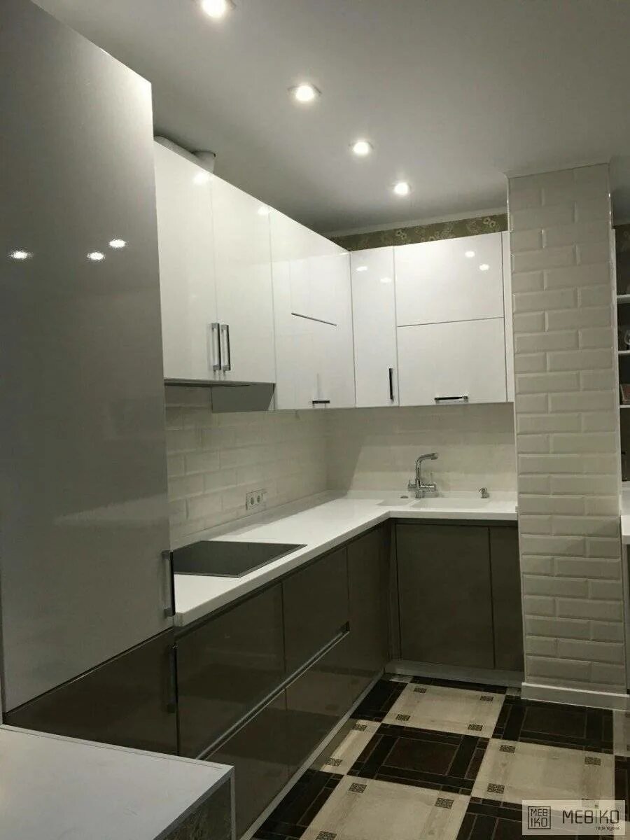 Кухня с выступами дизайн Кухня с вентиляционным коробом: дизайн + фото