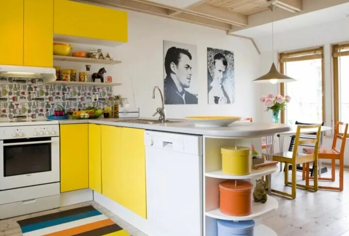 Кухня с желтыми обоями дизайн фото Дизайн маленькой кухни 2024: современные идеи и новинки, подборка лучших интерье