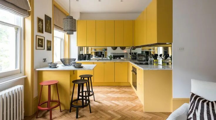 Кухня с желтыми обоями дизайн фото 30 Beautiful Yellow Kitchen Ideas to Try Yellow kitchen cabinets, Yellow kitchen