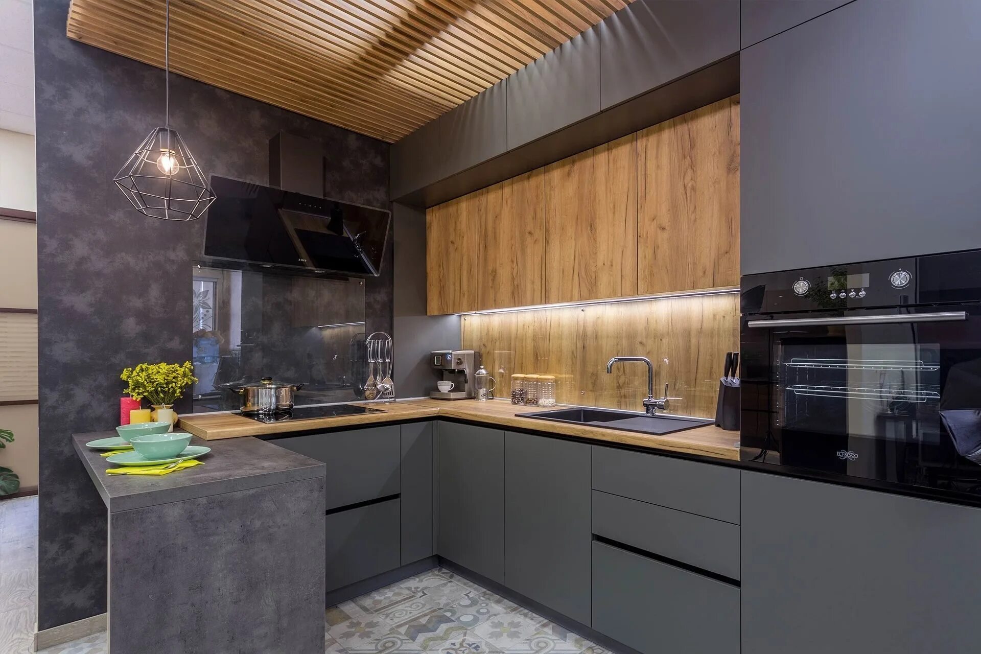 Кухня серая с деревом фото Кухня Найс купить в Раменском от производителя недорого