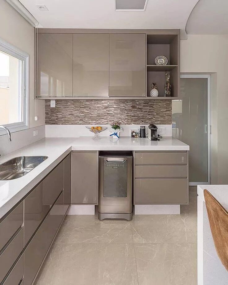 Кухня серо бежевого цвета фото Cozinha sofisticado e maravilhosa Projeto:@seberemoraisarquitetura Foto @amaurif