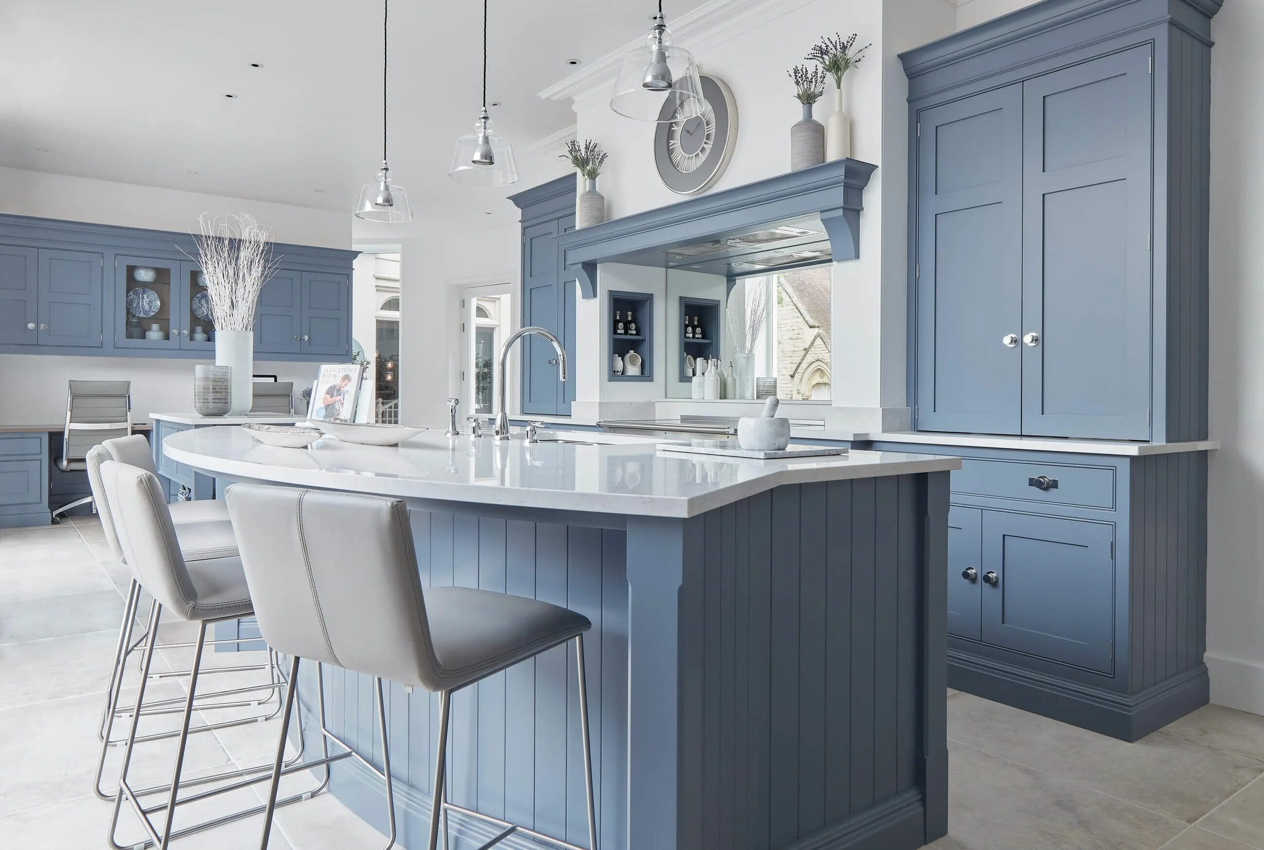 Кухня серо голубая фото современная Blue Kitchen Design Tom Howley Blue kitchen designs, Kitchen design, Country kit