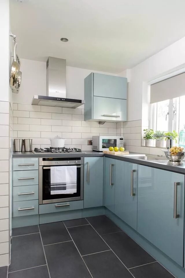 Кухня серо голубого цвета фото Pin by Irina Lipinskaya on house Kitchen cabinet design, Laminate kitchen, Cabin