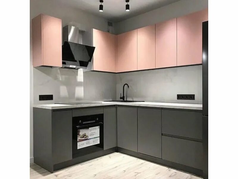 Кухня серо розовая фото Угловая кухня с матовыми фасадами / Мебельная фабрика "Элна", г. Кузнецк