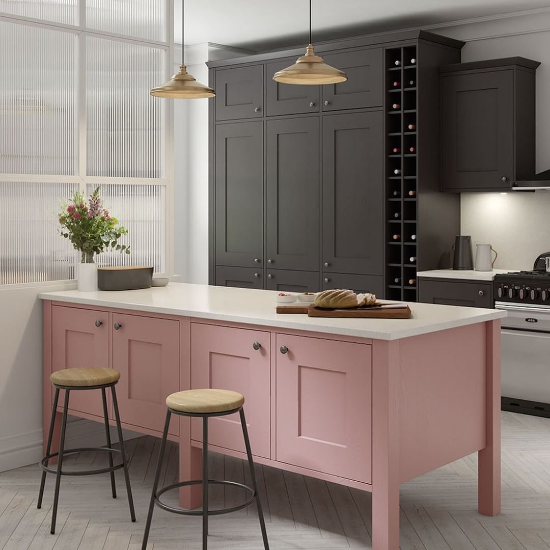 Кухня серо розовая фото 12+ Pink Paint Colors for Your Kitchen Cabinets that are Inspirational! Pink kit