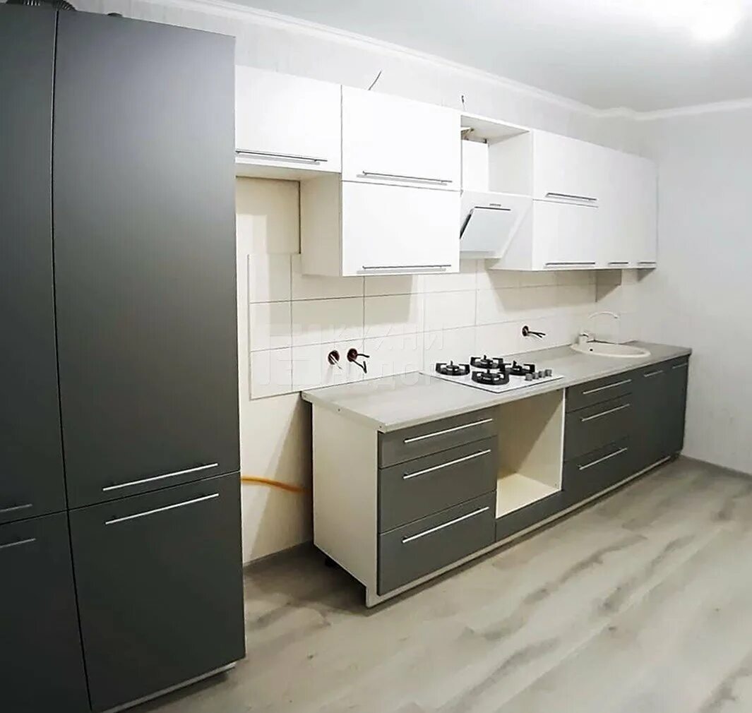 Кухня серый низ светлый верх фото Кухонный гарнитур серый низ белый верх - 75 фото