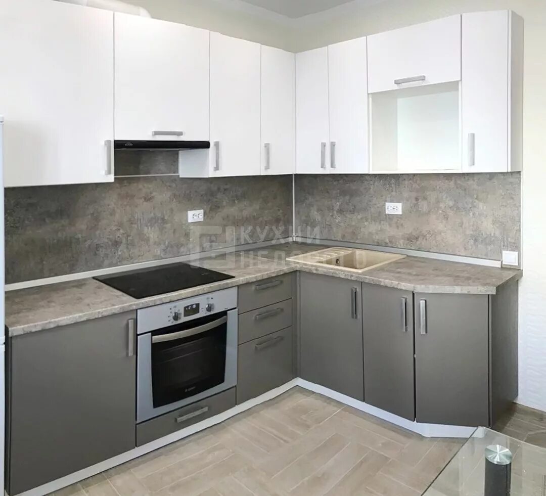 Кухня серый низ светлый верх фото Кухня Плисса купить от производителя Мебельмания в Санкт-Петербурге