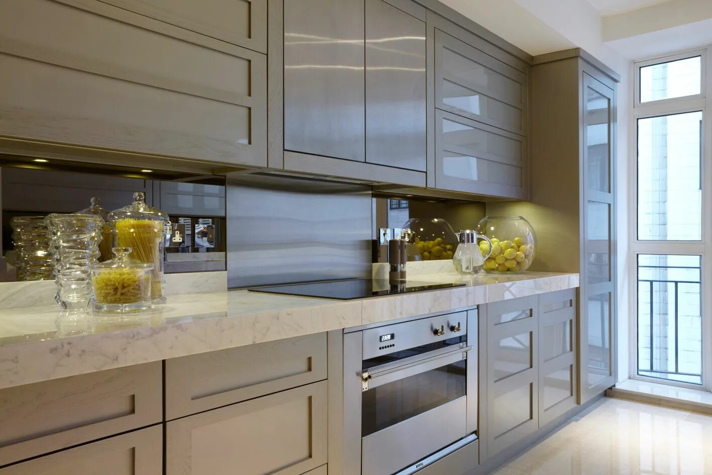 Кухня шампань в интерьере Knightsbridge Contemporary kitchen, Kitchen interior, Kitchen