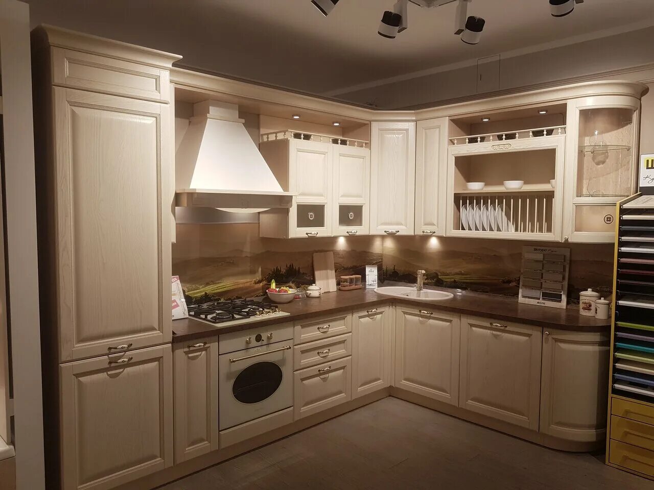 Кухня шатура фото Фото: Шатура, магазин мебели, Россия, Москва, Волгоградский просп., 136 - Яндекс