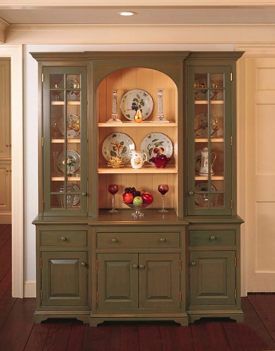 Кухня шкаф для посуды фото Green Maple Hutch Corner cabinet dining room, Dining room corner, Elegant dining