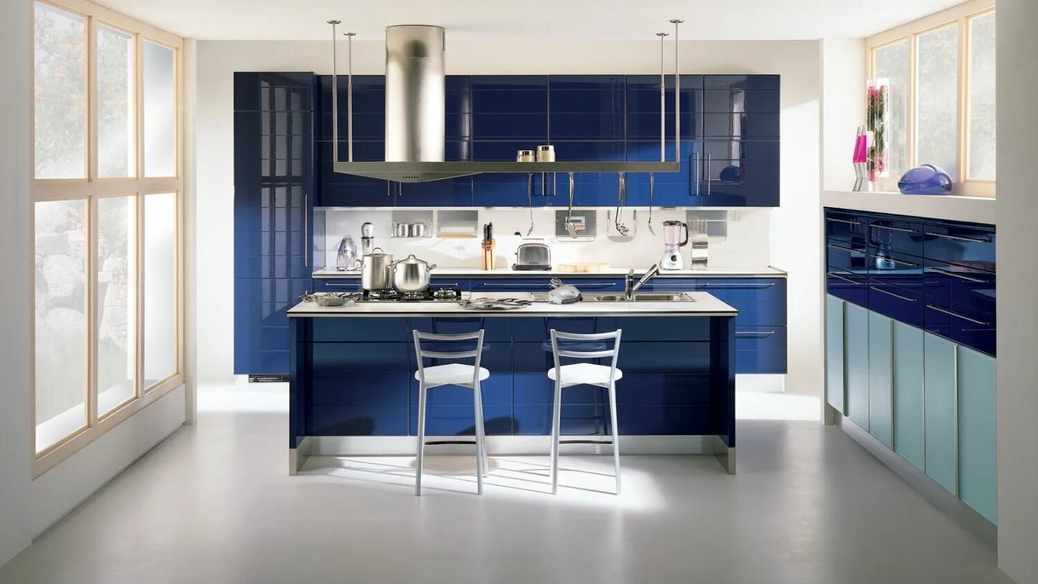 Кухня синего цвета в интерьере Kuchyňské ostrůvky - fotogalerie a inspirace Interior design kitchen, Blue kitch